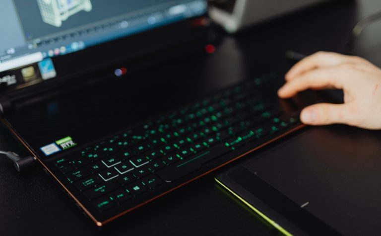 Discord anuncia novas regras para segurança de usuários adolescentes