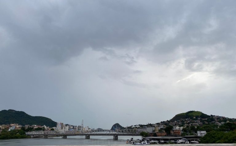ES tem virada no tempo e chuvas intensas devem continuar até sábado; veja previsão