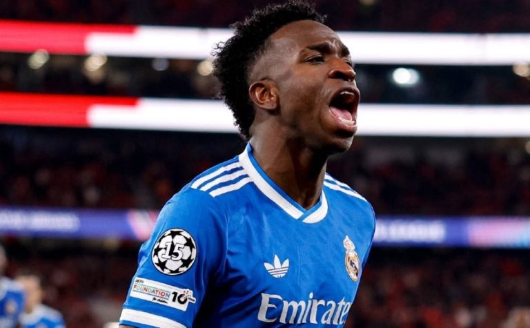 Em jogo marcado por racismo, Real Madrid bate Benfica com golaço de Vini Jr