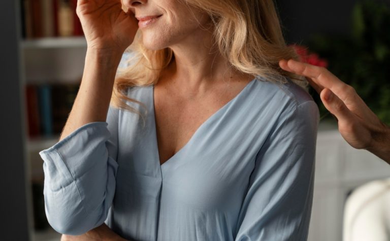 Estudo aponta que menopausa pode afetar sono e aumentar ansiedade