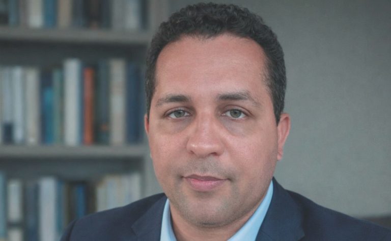 Fim da escala 6 x 1: economista diz que adoção de nova escala será difícil no ES