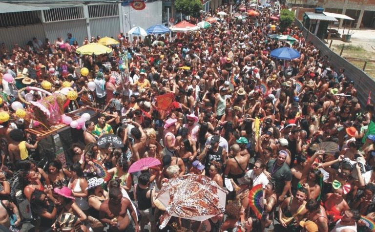 Grande Vitória tem shows e 21 blocos neste último dia de Carnaval. Veja programação