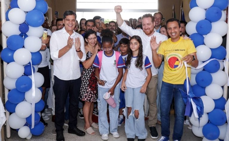 Linhares inaugura escola de tempo integral para alunos do Ensino Fundamental