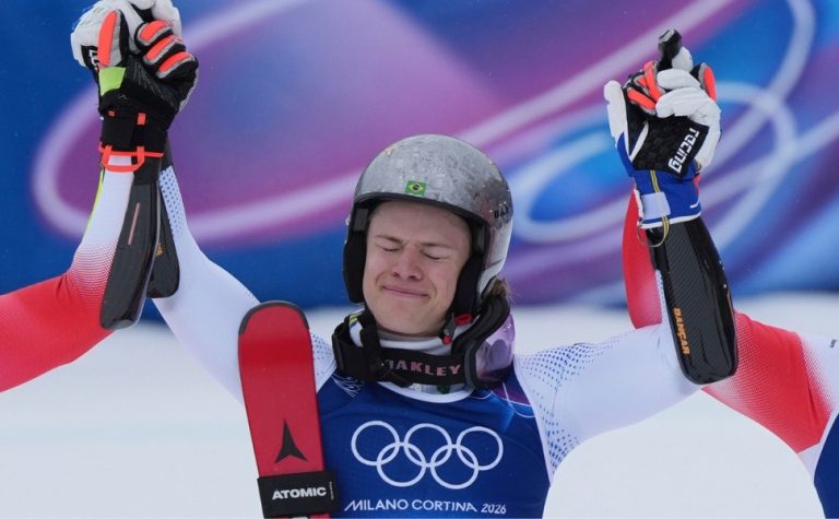 Lucas Braathen chora após ouro nas Olimpíadas de Inverno: ‘nada é impossível’