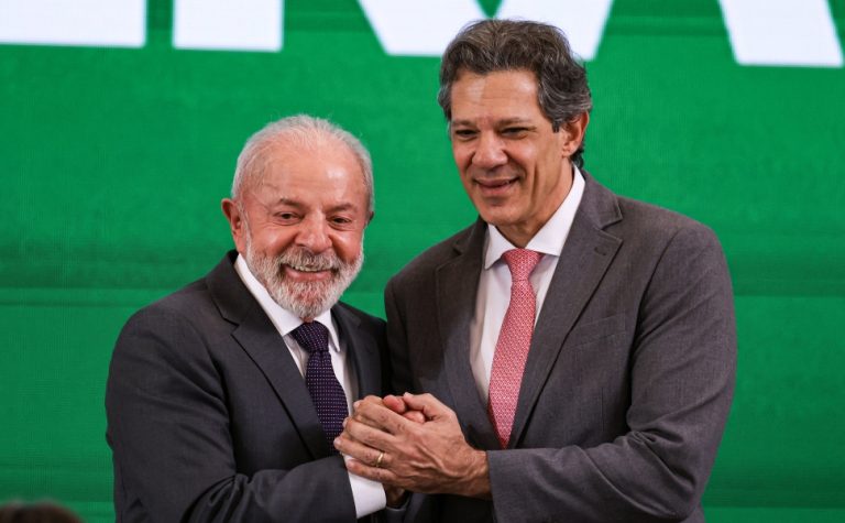 Lula convence Haddad a disputar governo de São Paulo