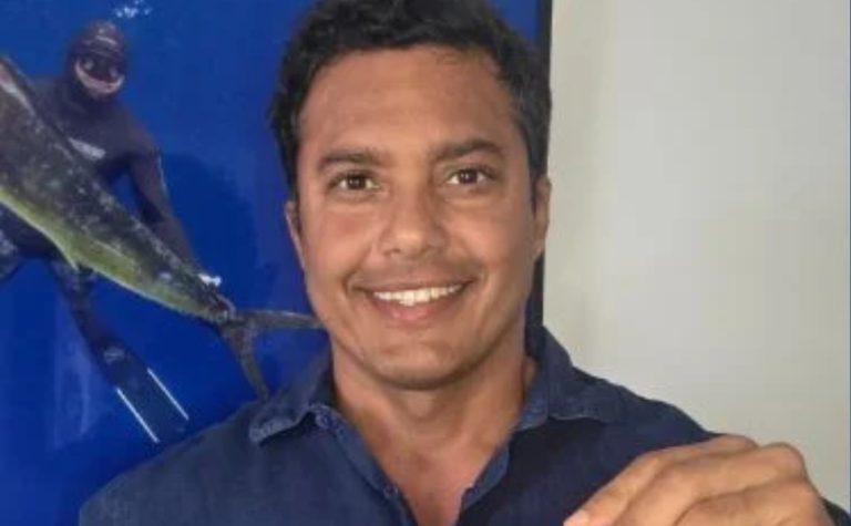 Maikel lança o livro “Remorso em Alto-mar”