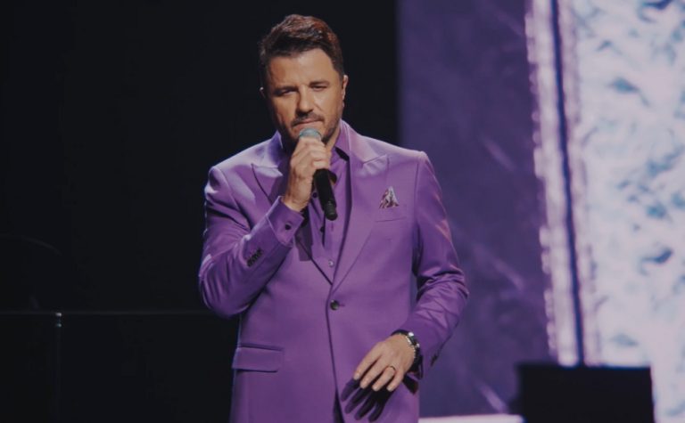Maurício Manieri apresenta turnê “Classics Super Hits” em Vitória