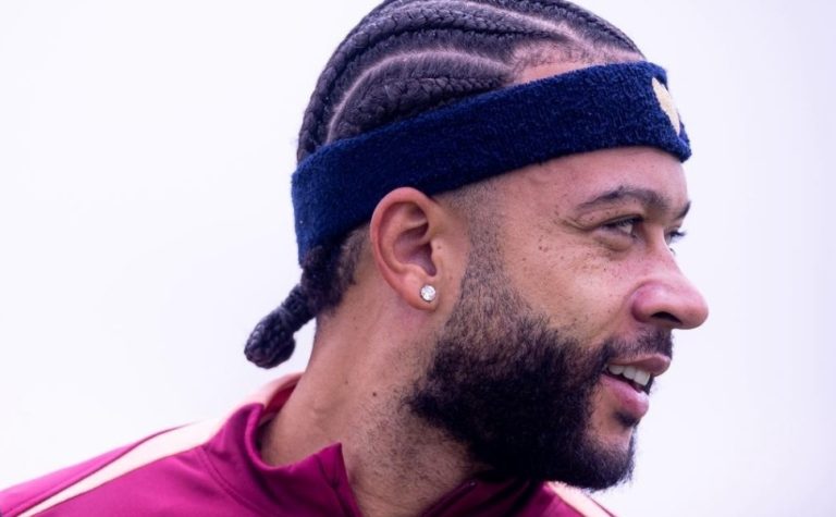 Memphis Depay revela seus 4 músicos brasileiros favoritos; saiba quais são