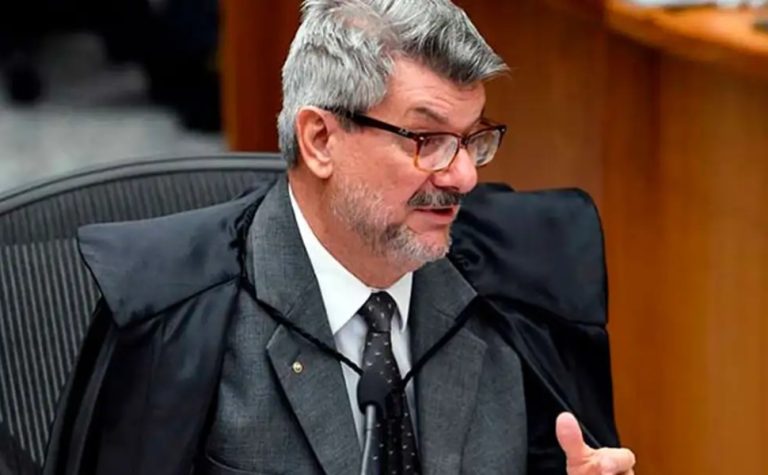 Ministro do STJ acusado de importunação sexual pede licença médica