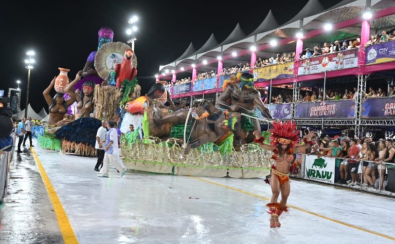Mocidade da Praia celebra tradição junina no Sambão