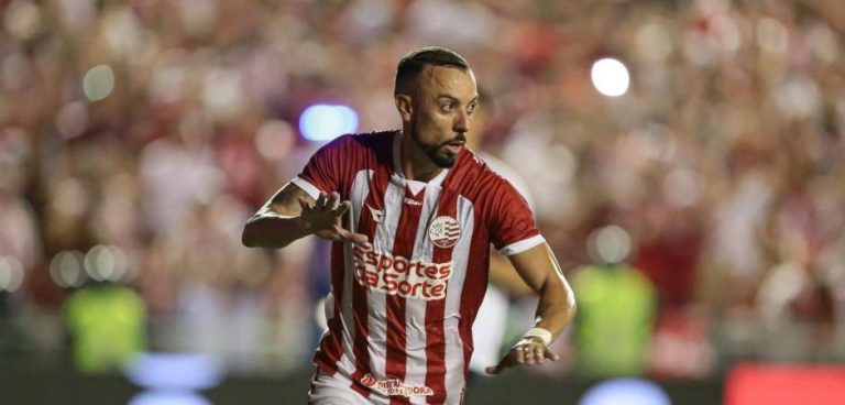 Náutico vence Santa Cruz nos Aflitos e garante vaga na final do Pernambucano