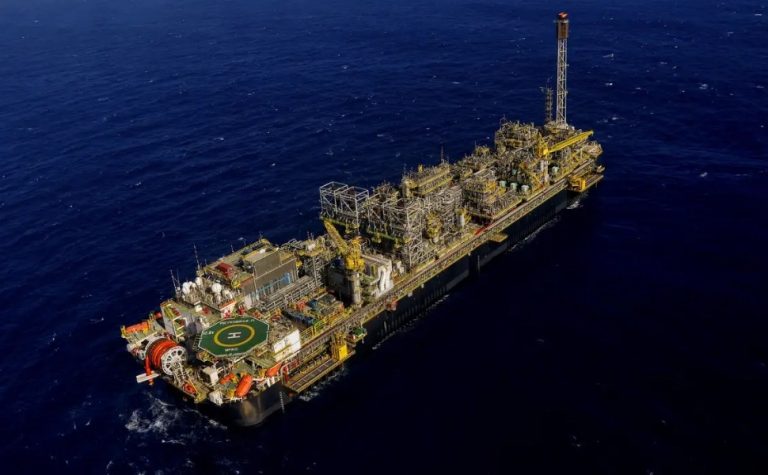 Novas tarifas de Trump poupam 46% das exportações do Brasil aos EUA
