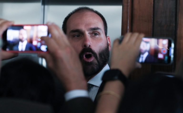 PF afasta Eduardo Bolsonaro do cargo de escrivão por causa de ausência no trabalho