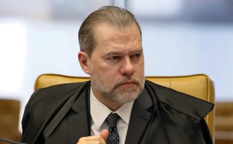 PF pede suspeição de Toffoli no caso Master após menções a ministro em celular