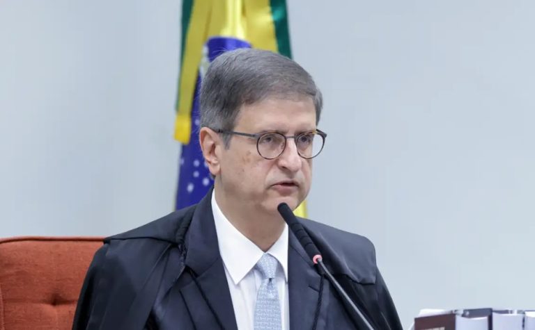 PGR apresenta parecer contrário à prisão domiciliar para Bolsonaro