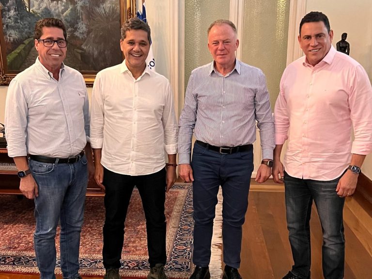 Palácio Anchieta está com as “mãos na taça”