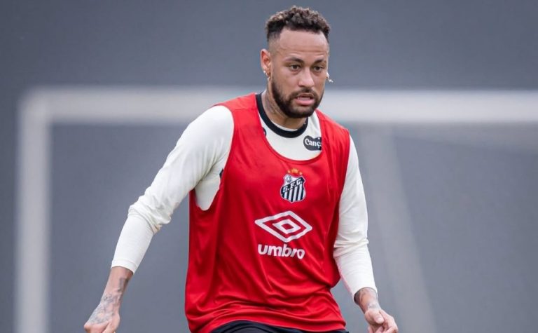 Perto de volta, Neymar tem de 3 a 7 jogos para convencer Ancelotti por Copa