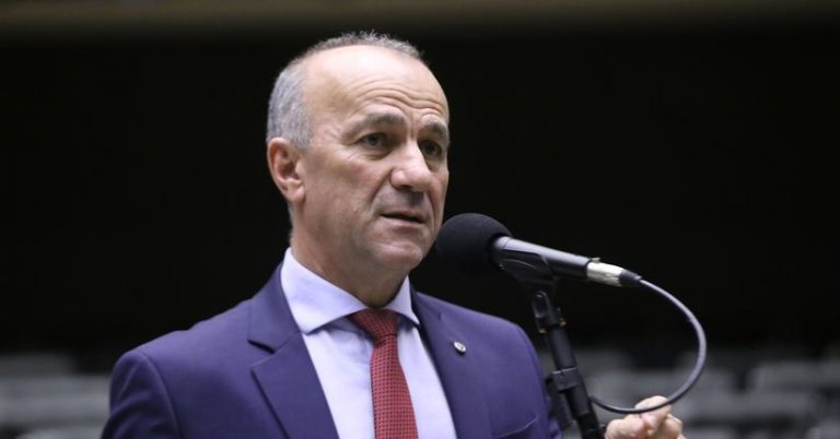 Presidente do PT reforça nome de Helder ao governo do ES