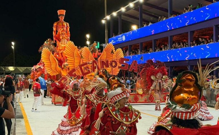 Sinal verde para a folia: Pega no Samba abre desfiles do Grupo Especial