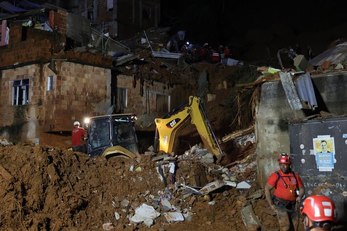 Sobe para 36 o número de mortes provocadas por chuvas em MG