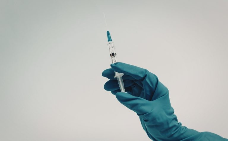 Vacina nonavalente contra HPV ganha indicação para tumores de cabeça e pescoço