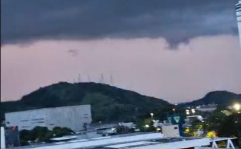 Vitória registra mais de 2 mil raios durante tempestade na última terça