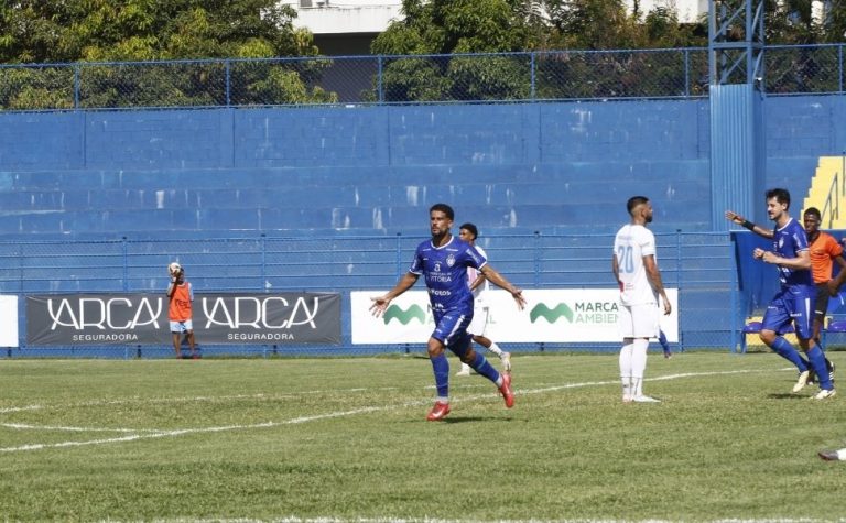 Vitória vence em casa, lidera o Capixabão e está classificado à segunda fase