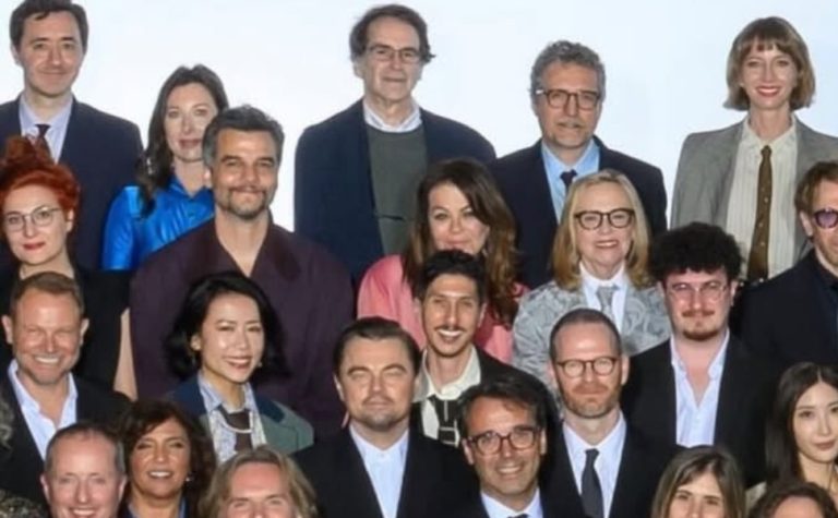 Wagner Moura e Kleber Mendonça aparecem em foto do Oscar
