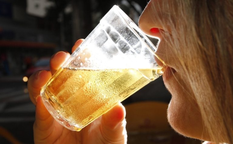 Álcool é um dos principais fatores de risco para câncer