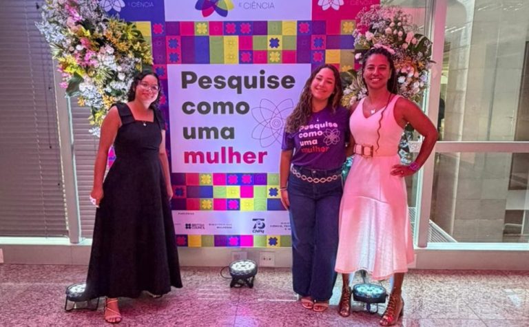 Alunas premiadas por destaque na Ciência
