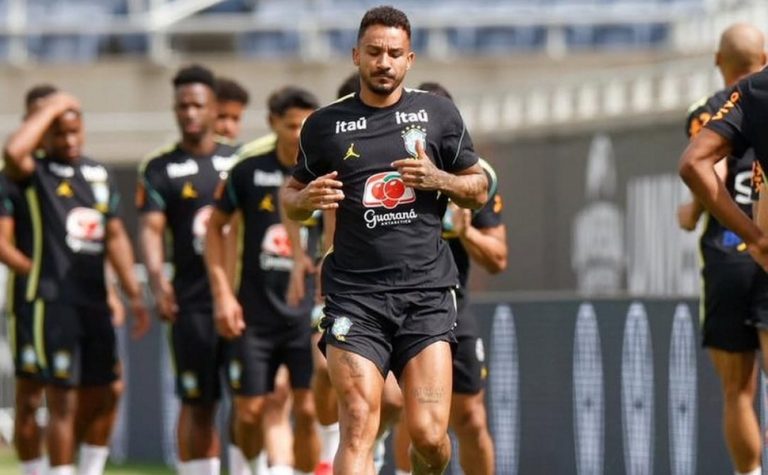 Ancelotti confirma zagueiro Danilo, do Flamengo, na Copa do Mundo