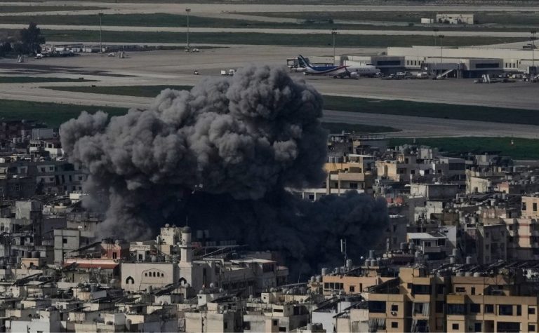 Ataque de Israel contra complexo residencial no Líbano mata quatro pessoas