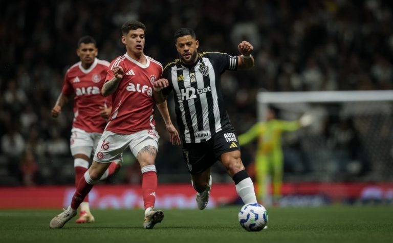 Atlético/MG e Inter se enfrentam no Brasileirão sob pressão após vices