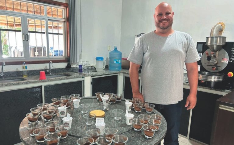 Avaliação sensorial de cafés na Casa do Agricultor de Brejetuba