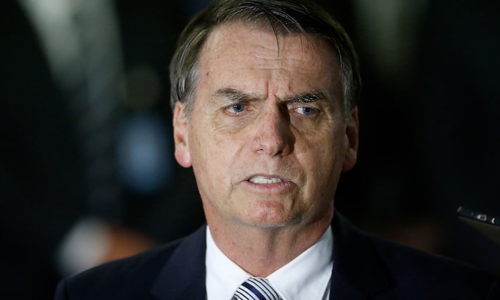 Bolsonaro na UTI apresenta pequena melhora na função renal, diz boletim médico
