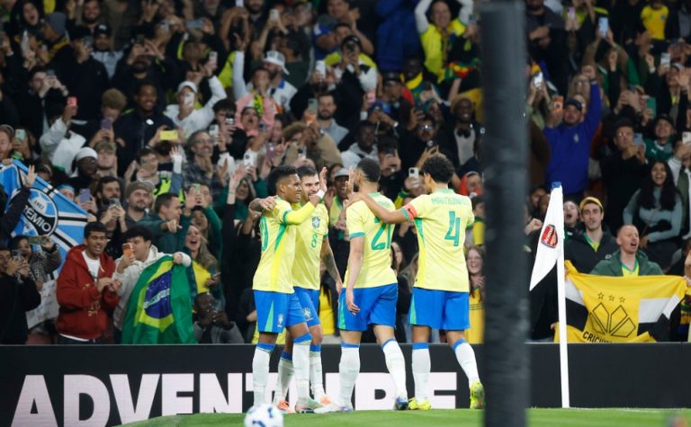 Brasil enfrenta o Panamá no Maracanã antes de embarque para a Copa do Mundo