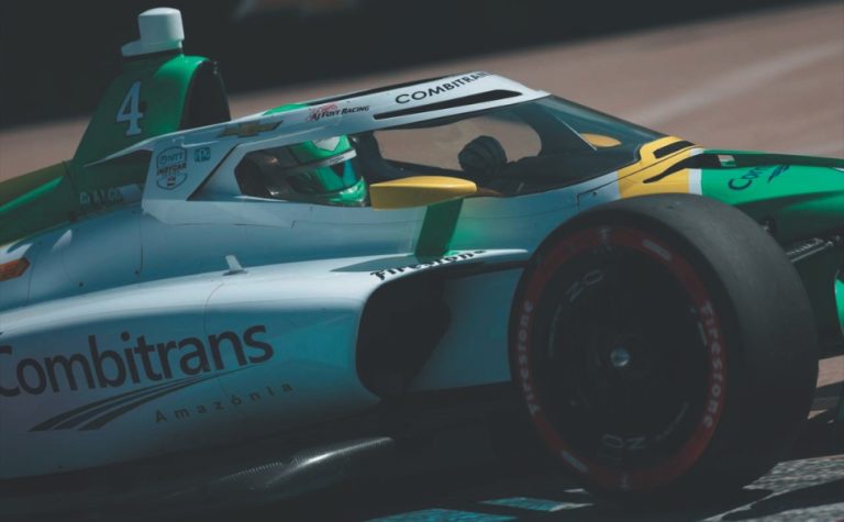Brasileiro Caio Collet vibra com “boa corrida” na Fórmula Indy