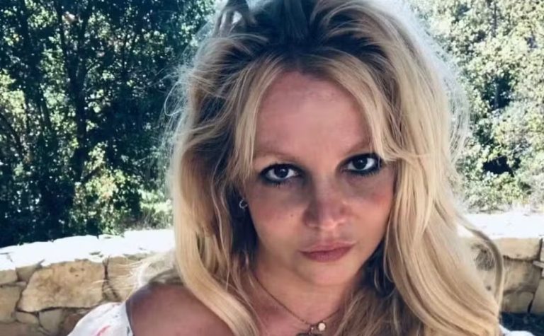 Britney Spears é presa na Califórnia por dirigir embriagada, diz site