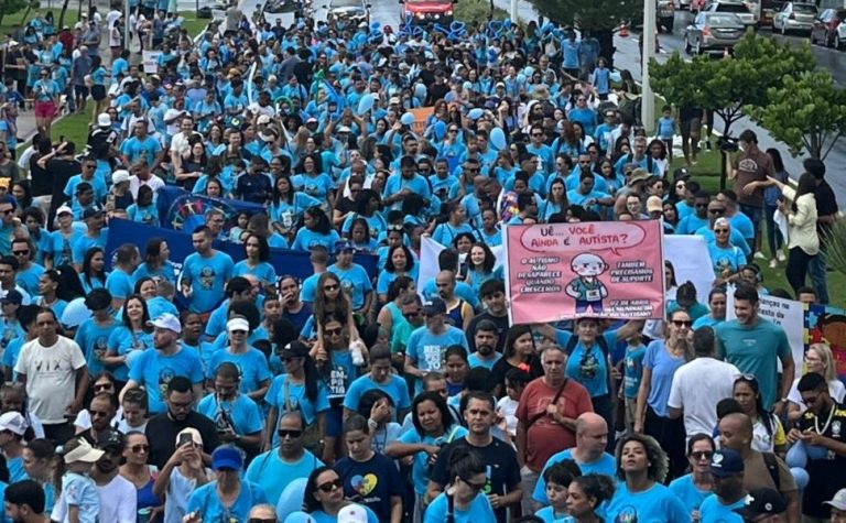 Caminhada da inclusão reúne mais de 3 mil na Praia de Camburi