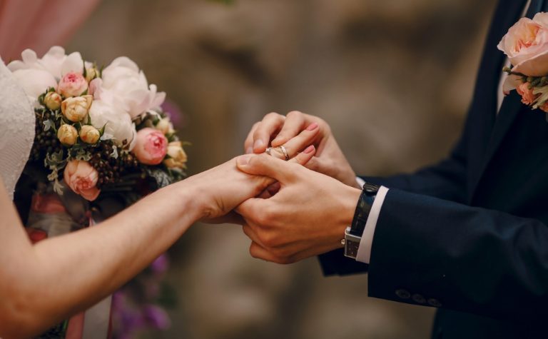 Cachoeiro prorroga inscrições para casamento comunitário. Veja como se inscrever