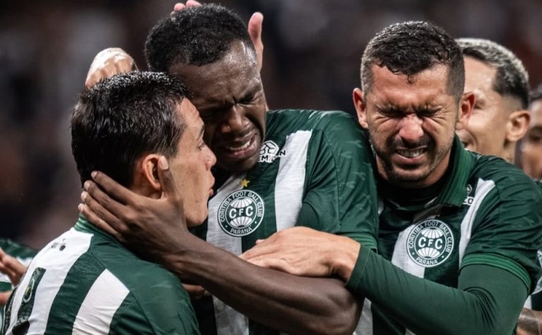 Corinthians perde para o Coritiba em casa