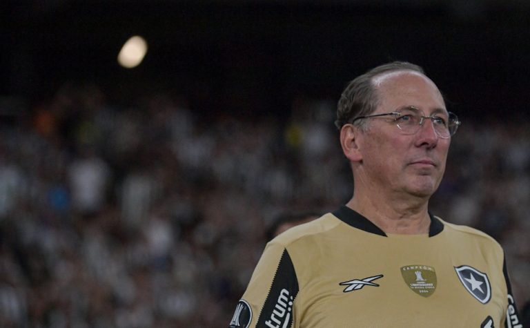 Crise no Botafogo pressiona John Textor