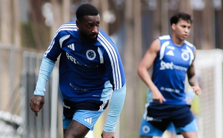 Em busca da primeira vitória, Cruzeiro tenta sair da crise diante do Athletico-PR