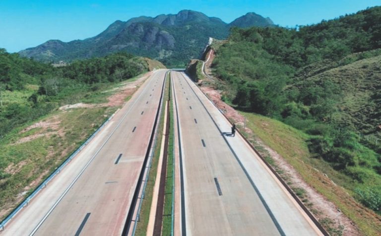 Especialistas defendem maior limite de velocidade no Contorno do Mestre Álvaro