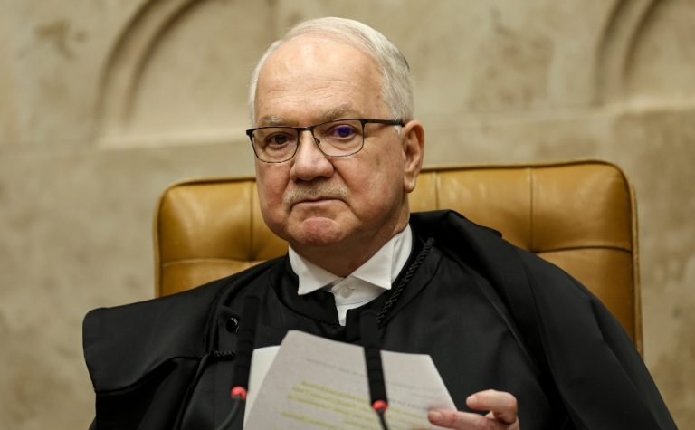 Fachin defende que juízes tenham integridade na vida pública e privada
