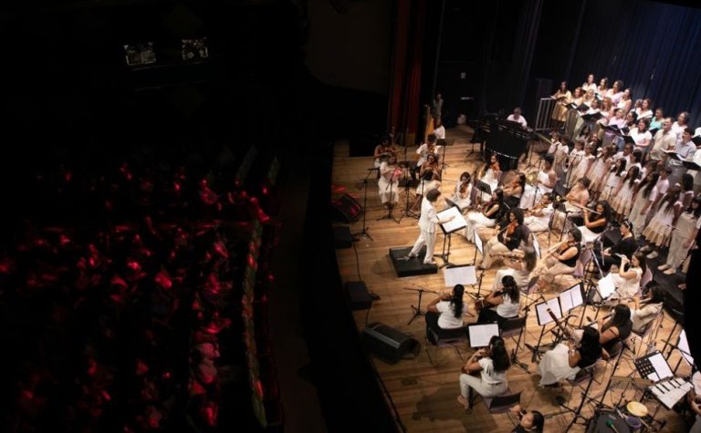Filarmônica de Mulheres do ES faz concerto gratuito no Theatro Carlos Gomes