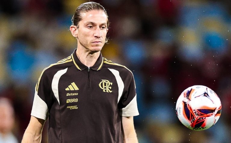 Flamengo demite Filipe Luís após vitória por 8 a 0 no Campeonato Carioca