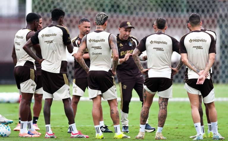Flamengo encara o Corinthians mirando o topo da tabela