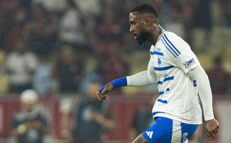 Gerson é intimado e recebe cobrança de R$ 42,7 milhões do Flamengo