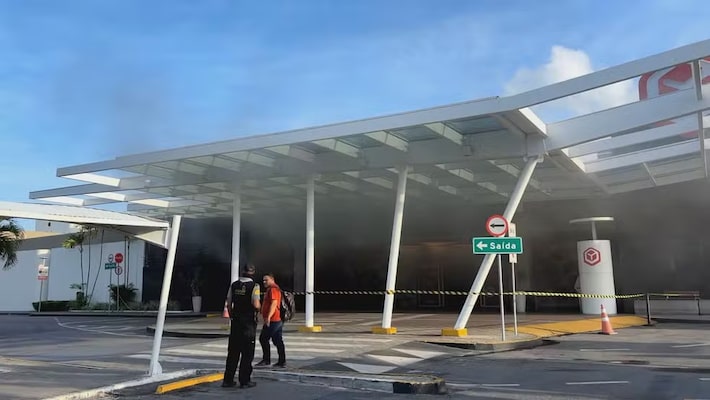 Incêndio atinge loja no Shopping Recife